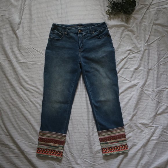 CHICO'S Embellished-Hem Girlfriend Crop Jeans 4 - Picture 5 of 13